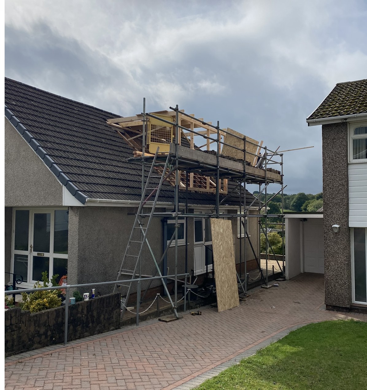 Dorma into an extra bathroom in Caerphilly — photo 7 of 10