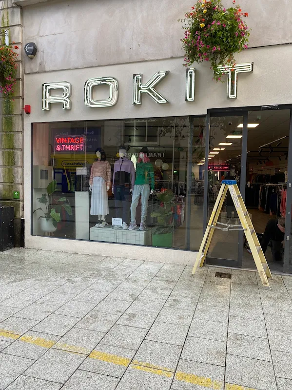 Cardiff City Centre Shop Front — photo 2 of 8