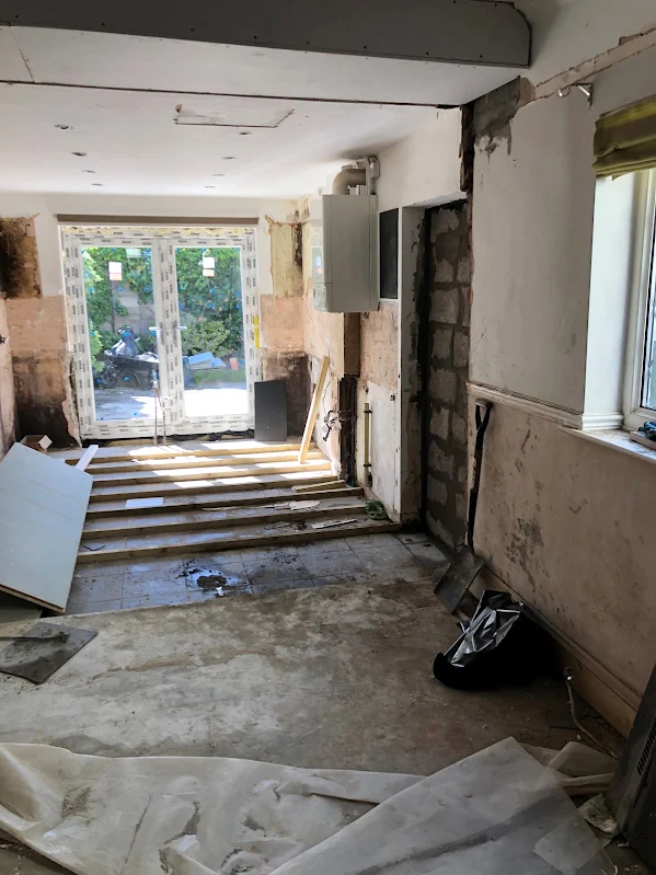 Bespoke kitchen refurb — photo 7 of 10