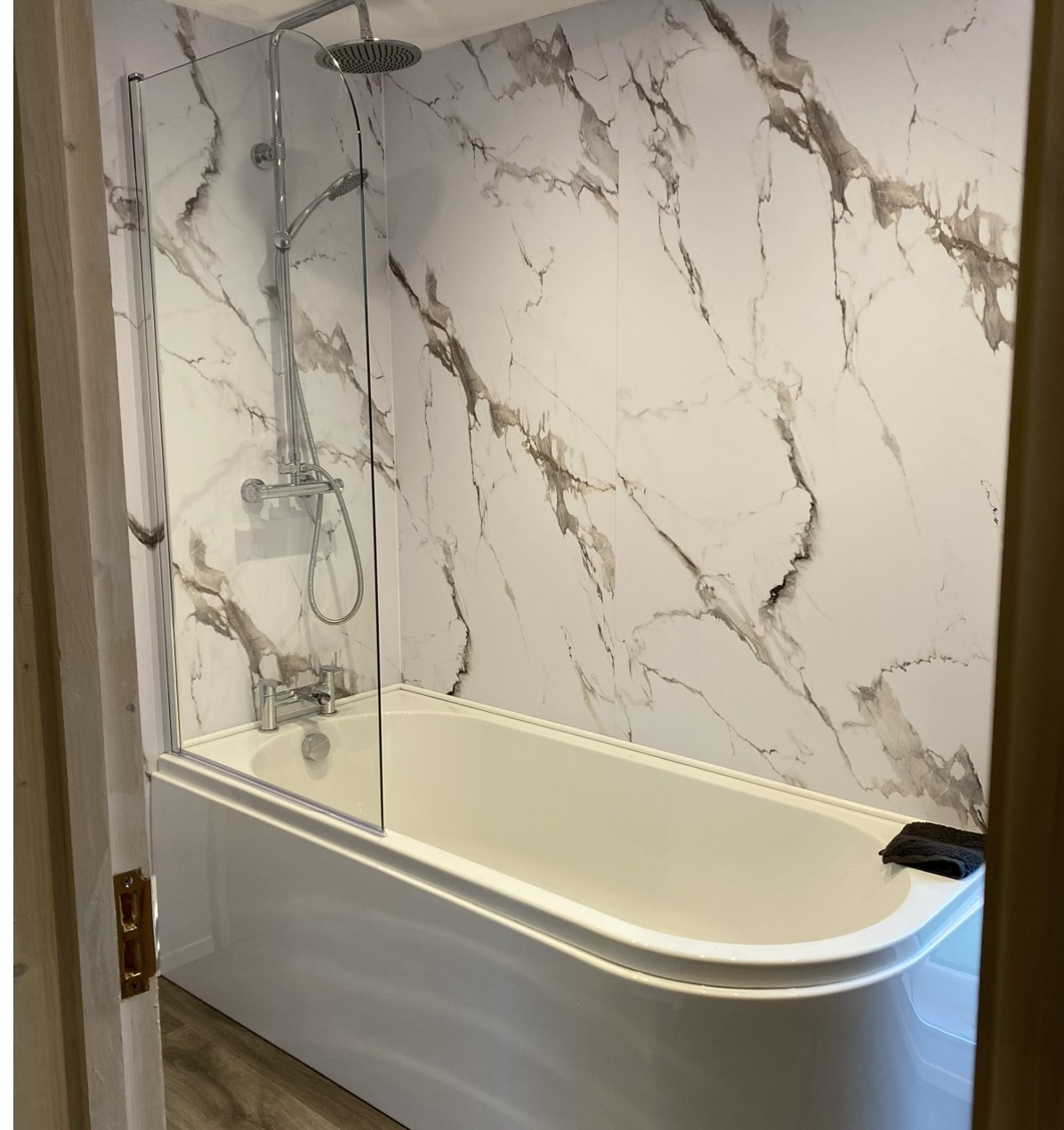 Dorma into an extra bathroom in Caerphilly — photo 3 of 10